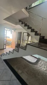 Casa com 3 Quartos à venda, 262m² no Jardim América, Goiânia