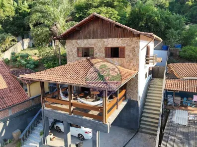 Casa com 4 Quartos à venda, 250m² no Itaipava, Petrópolis