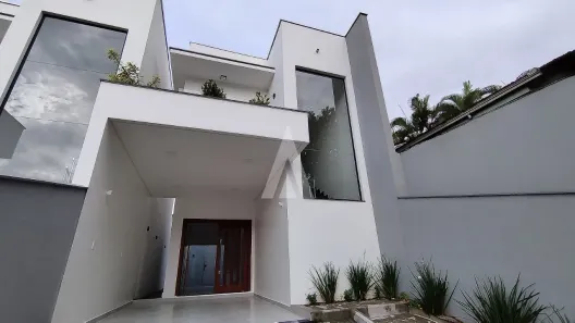 Sobrado com 2 Quartos à venda, 107m² no São Marcos, Joinville