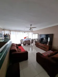 Sobrado com 3 Quartos à venda, 110m² no Marapé, Santos