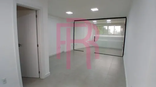 Sala Comercial para alugar, 40m² no Ariribá, Balneário Camboriú