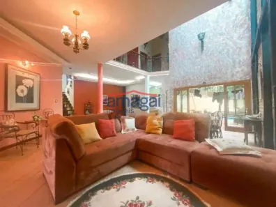 Casa de Condomínio com 3 Quartos à venda, 210m² no Loteamento Villa Branca, Jacareí