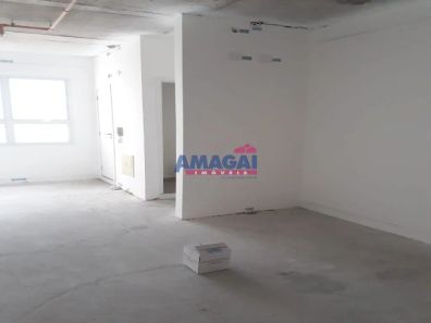 Sala Comercial à venda, 28m² no Centro, Jacareí