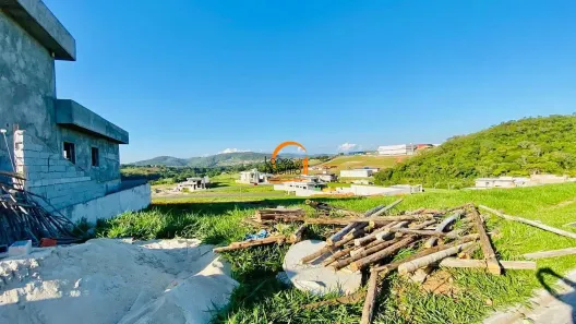 Lote/Terreno à venda, 300m² no Laranja Azeda, Atibaia