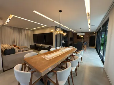 Sobrado com 4 Quartos à venda, 352m² no Jardim Guaporé, Maringá