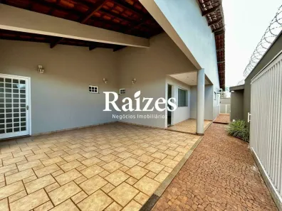 Casa com 4 Quartos para alugar, 280m² no Morada da Colina, Uberlândia