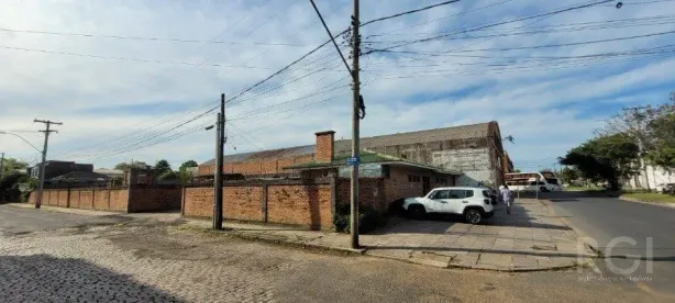 Galpão/Depósito/Armazém à venda, 324m² no Humaitá, Porto Alegre