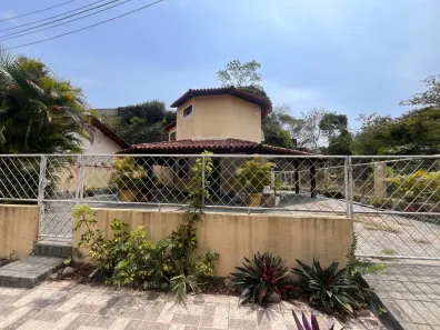 Casa de Condomínio com 3 Quartos para venda ou aluguel, 129m² no Piratininga, Niterói