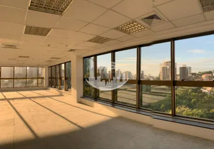 Sala Comercial para alugar, 172m² no Cambuí, Campinas
