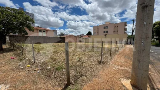 para alugar, 360m² no Santa Mônica, Uberlândia