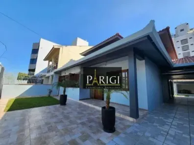 Casa com 6 Quartos para alugar, 300m² no Jardim Itu, Porto Alegre