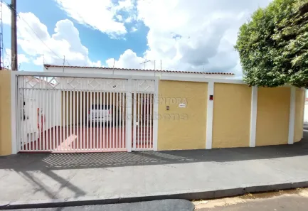 Casa com 3 Quartos à venda, 165m² no Jardim Caparroz, São José do Rio Preto
