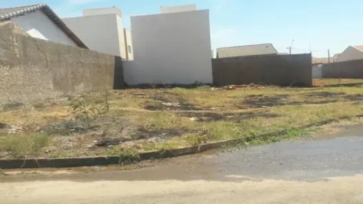 Lote/Terreno à venda, 341m² no Jardim Europa, Uberlândia