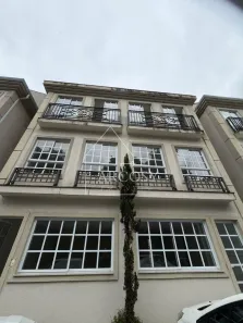 Casa com 5 Quartos para alugar, 270m² no Valparaíso, Petrópolis