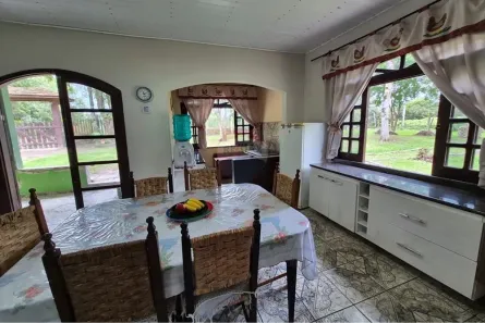 Fazenda/Sítio com 4 Quartos para alugar, 5000m² no Área Rural (Areia Branca dos Assis), Mandirituba