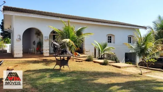 Casa com 3 Quartos para alugar, 175m² no Vila Jones, Americana