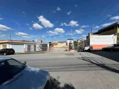 Ponto Comercial para alugar, 1700m² no Santo Antônio, Divinópolis