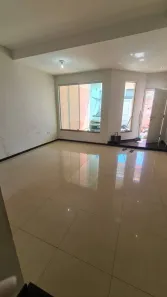 Casa com 3 Quartos à venda, 180m² no Chácaras Reunidas Santa Terezinha, Contagem