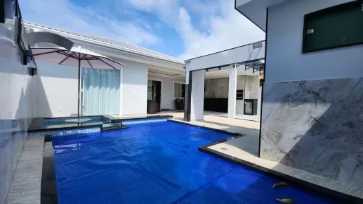 Casa com 4 Quartos à venda, 220m² no Ogiva, Cabo Frio