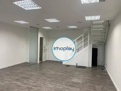 Sala Comercial para alugar, 122m² no Vila Cordeiro, São Paulo