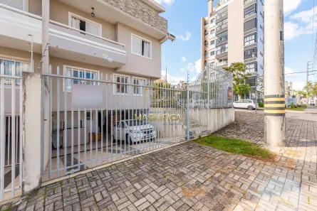 Sobrado com 4 Quartos à venda, 250m² no Portão, Curitiba