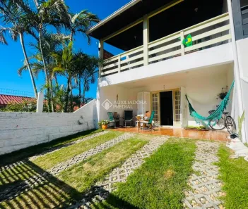 Casa com 3 Quartos à venda, 125m² no Centro, Garopaba