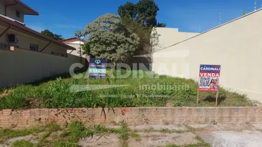 Lote/Terreno à venda, 250m² no Residencial Samambaia, São Carlos