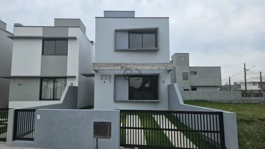 Sobrado com 3 Quartos à venda, 99m² no Areias da Palhocinha, Garopaba