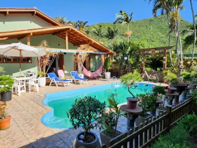 Casa com 3 Quartos à venda, 250m² no Armação do Pântano do Sul, Florianópolis