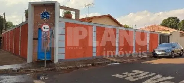 Casa com 3 Quartos à venda, 180m² no Centro, Jardinópolis