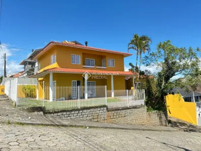 Casa com 4 Quartos para alugar, 300m² no Jardim Atlântico, Florianópolis