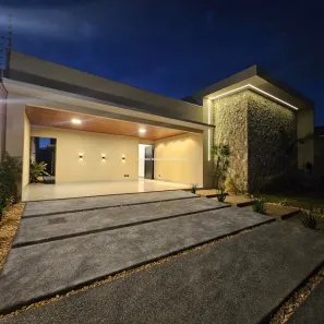 Casa com 3 Quartos à venda, 210m² no Carandá Bosque, Campo Grande