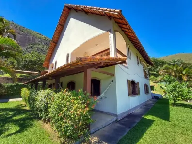 Casa com 2 Quartos à venda, 430m² no Corrêas, Petrópolis