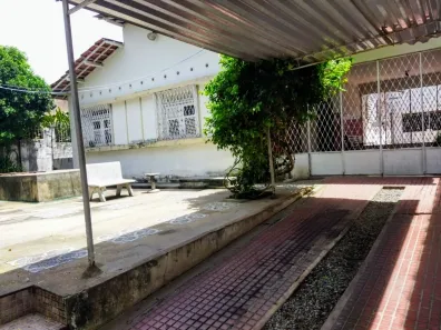 Casa com 6 Quartos à venda, 365m² no Madalena, Recife