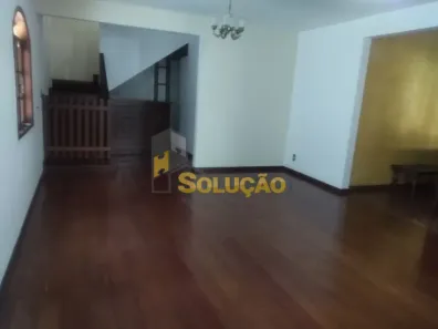 Casa com 3 Quartos para alugar, 848m² no Vale do Paraíso, Teresópolis