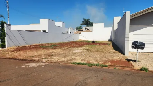Lote/Terreno à venda, 390m² no Condomínio Flamboyant, Jaú