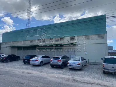 Galpão/Depósito/Armazém à venda, 2100m² no Rosa Elze, São Cristóvão