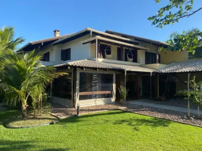 Sobrado com 4 Quartos à venda, 300m² no Armação, Penha