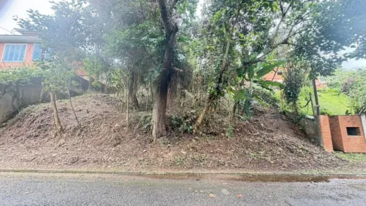 Lote/Terreno à venda, 960m² no Chácara Moinho Velho, Carapicuíba