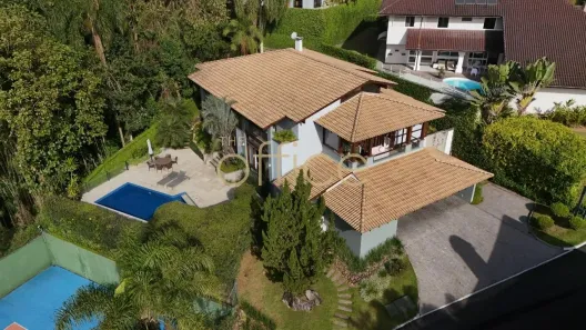 Casa de Condomínio com 3 Quartos à venda, 601m² no América, Joinville