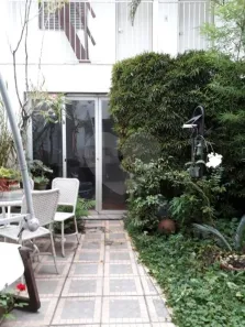 Casa com 3 Quartos à venda, 235m² no Moema, São Paulo