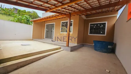 Casa com 2 Quartos à venda, 100m² no Maria Turri, Rio das Ostras