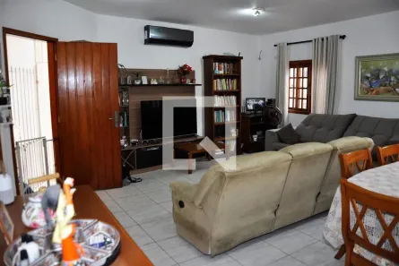 Casa com 3 Quartos à venda, 255m² no Vila Iório, São Paulo