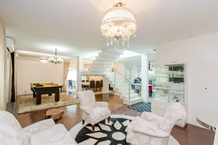Casa com 5 Quartos para venda ou aluguel, 471m² no Umbará, Curitiba