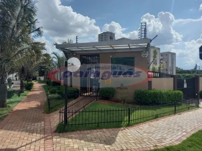 Apartamento com 2 Quartos para alugar, 50m² no Zona 06, Maringá