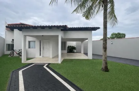 Casa com 3 Quartos à venda, 227m² no Presidente Roosevelt, Uberlândia