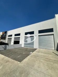 Galpão/Depósito/Armazém para alugar, 180m² no Jardim Holanda, Uberlândia