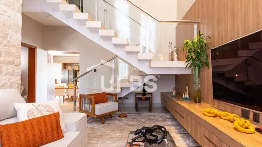 Sobrado com 4 Quartos à venda, 305m² no Jardins Madri, Goiânia