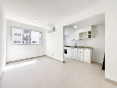 Apartamento com 2 Quartos para alugar, 62m² no Jardim Sabará, Porto Alegre