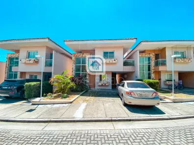 Casa com 4 Quartos para alugar, 173m² no Precabura, Eusébio